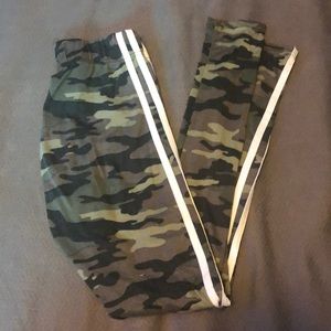 camo leggings